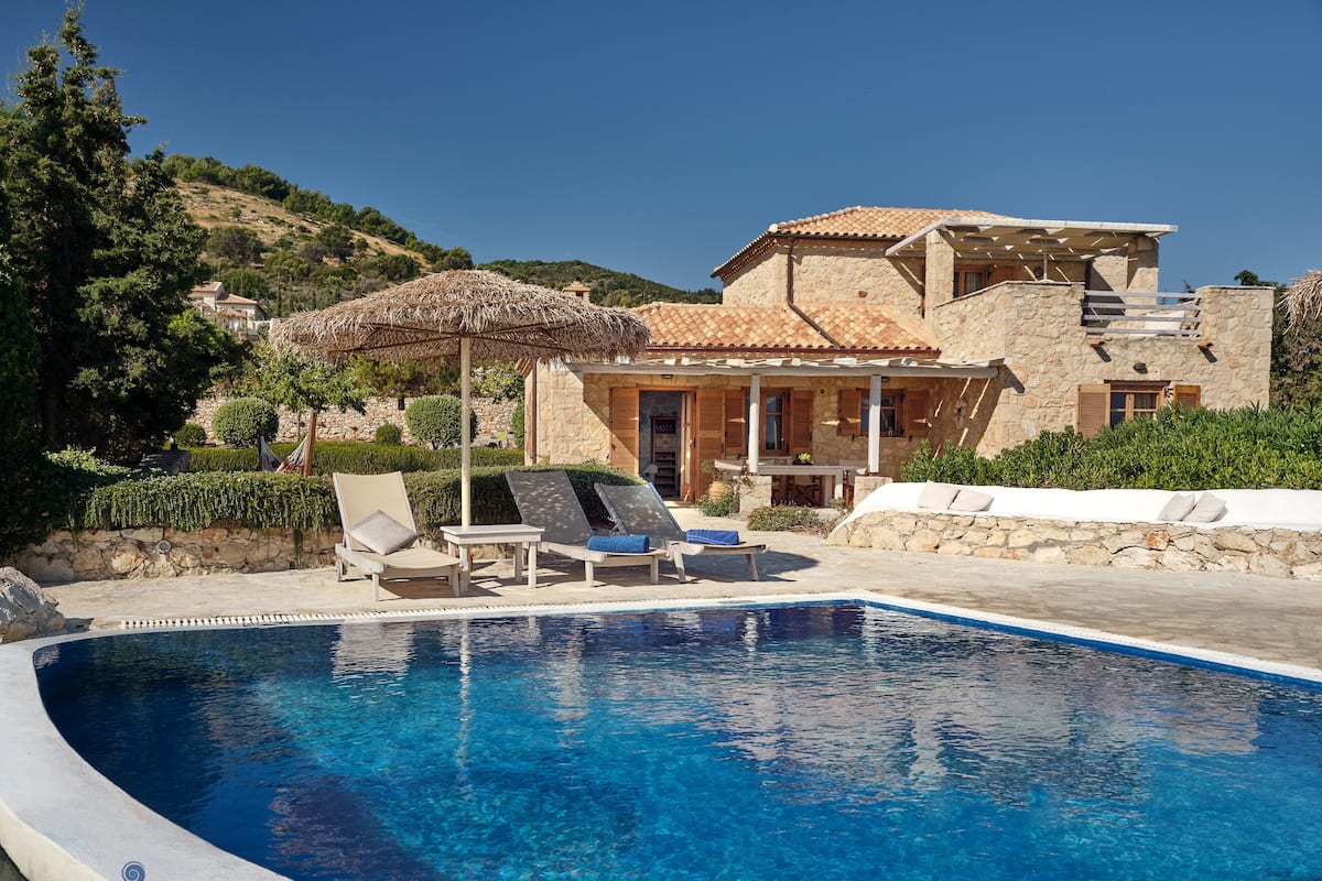 Blue Caves Villas | 3-bedroom Villa PURPLE | Terrasse/patio