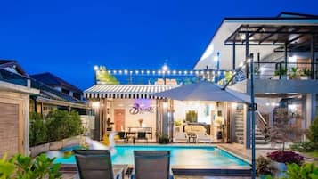 Children’s play area – outdoor