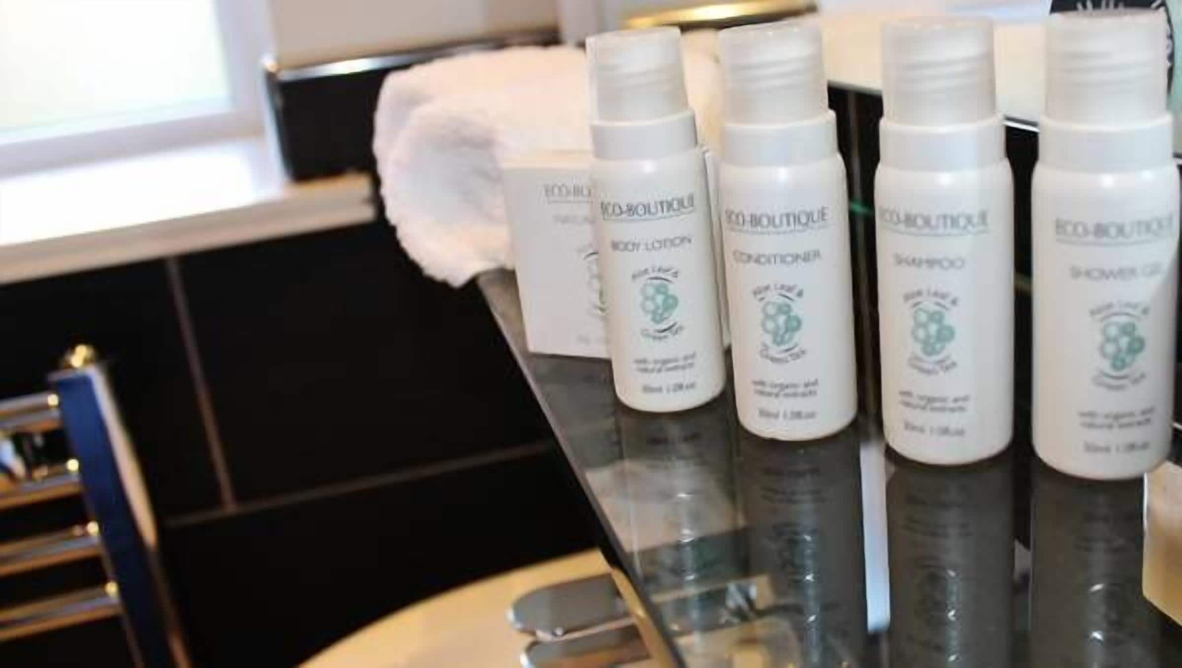 superior twin room | premium bedding, minibar, in-room safe, desk