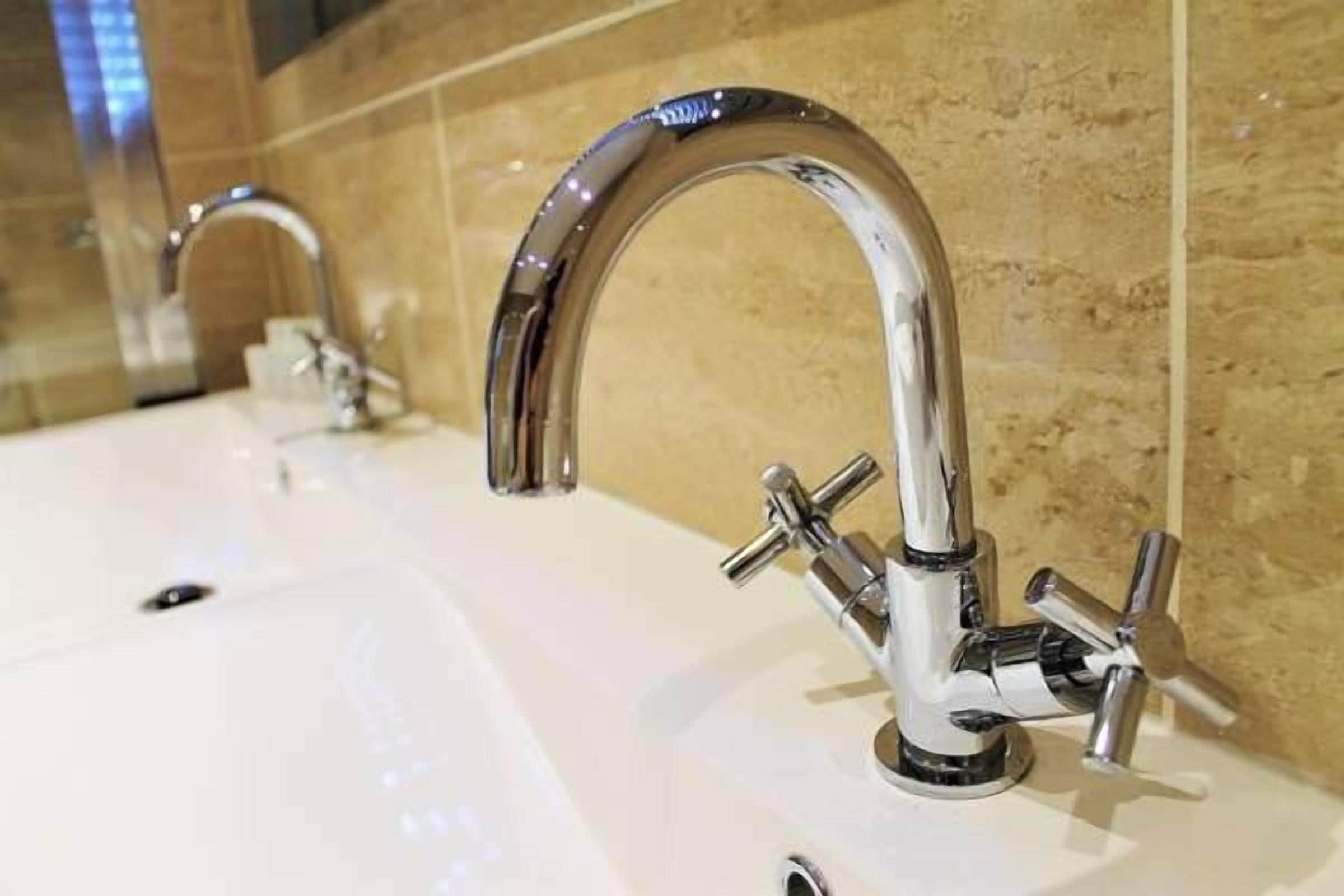 family room | premium bedding, minibar, in-room safe, desk