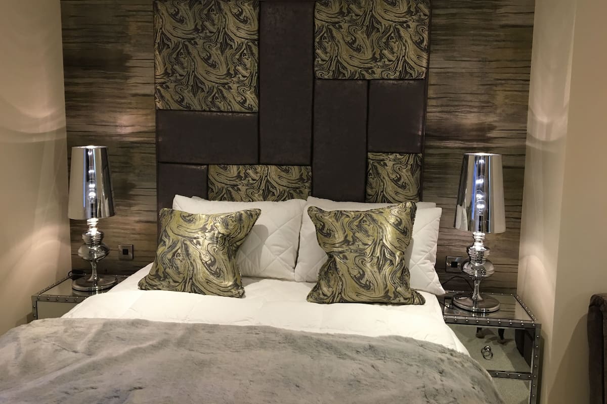Superior Room, 1 King Bed