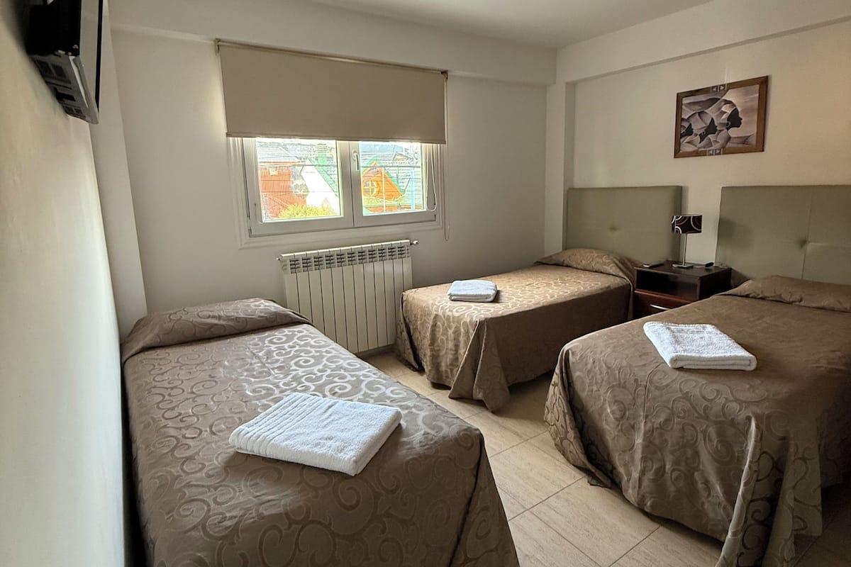 Grand Apartment, 2 Bedrooms, 2 Bathrooms, Mountain View