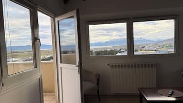 Apartamento panorâmico, 1 quarto, terraço, vista para o mar | Terraço/pátio