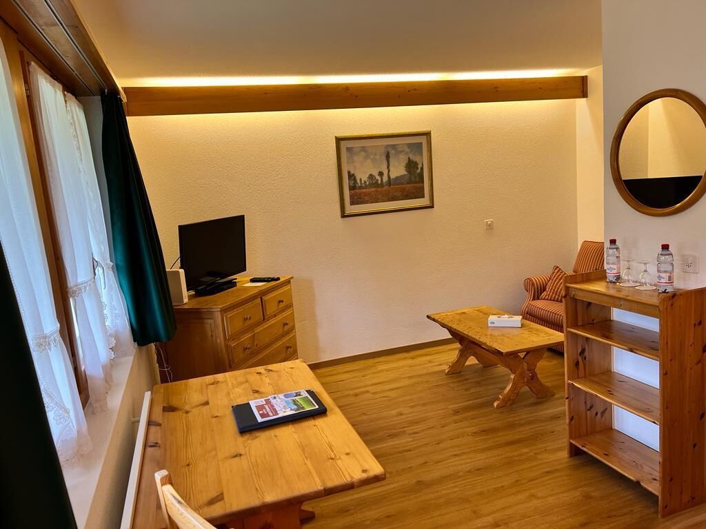 double room | desk, blackout curtains, free cots/infant beds, rollaway beds