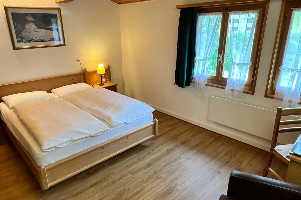 double room | desk, blackout curtains, free cots/infant beds, rollaway beds