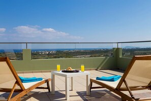 Family Villa, 4 Bedrooms, Private Pool, Sea View | Terrace/patio - Villa Dimokratia (Platanias)