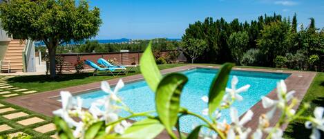 Family Villa, 4 Bedrooms, Private Pool, Sea View | Private pool