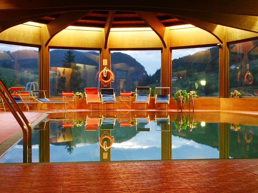 Indoor pool, seasonal outdoor pool, pool loungers