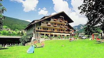 Fachada da propriedade