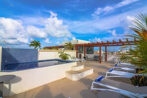 Outdoor pool - PDC003 2 Bedroom Apartment By Senstay (Playa del Carmen)