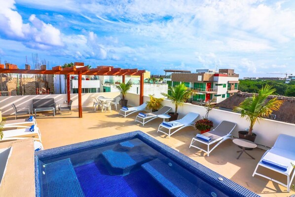 Apartment, 2 Bedrooms | Outdoor pool