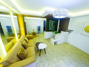 Khu tiếp khách ở sảnh