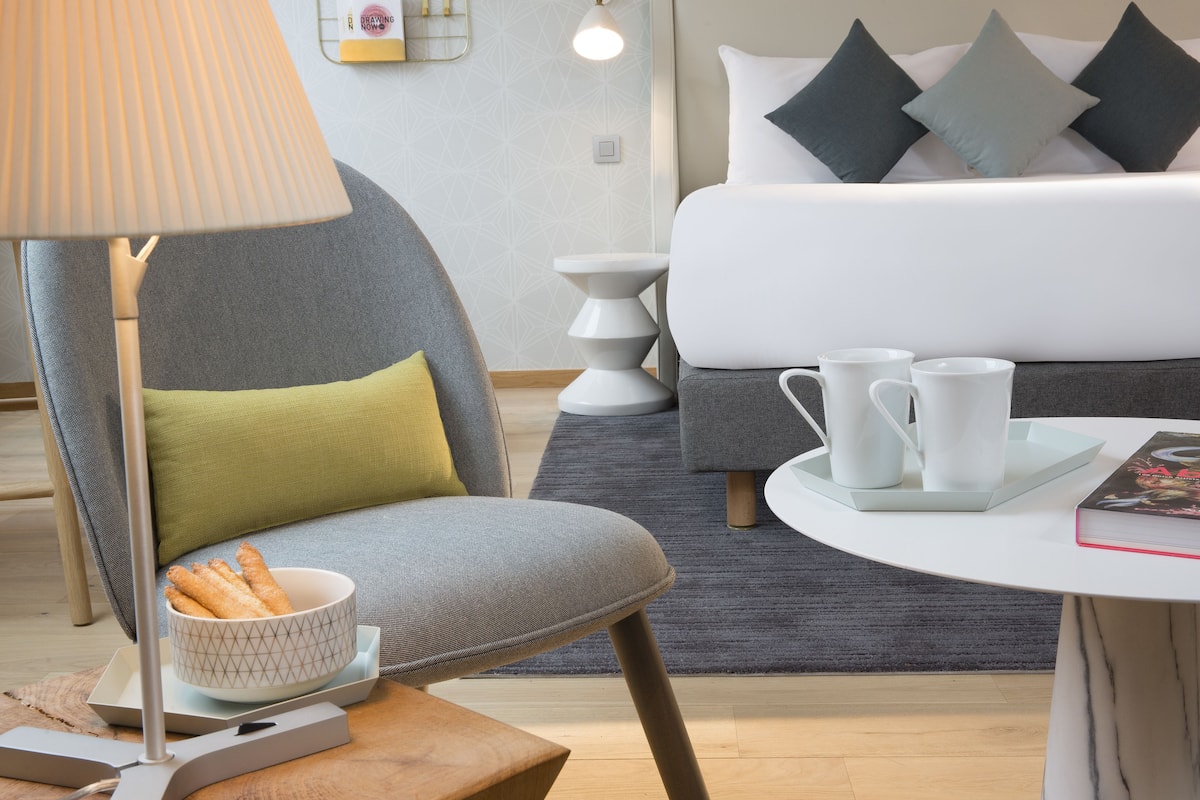 Drawing Junior Suite | In-room safe, desk, soundproofing, iron/ironing board (on request)