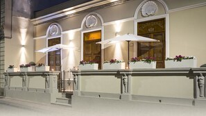 Façade de l’hébergement - soirée/nuit