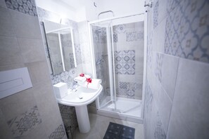 Literie de qualité supérieure, minibar, coffres-forts dans les chambres
