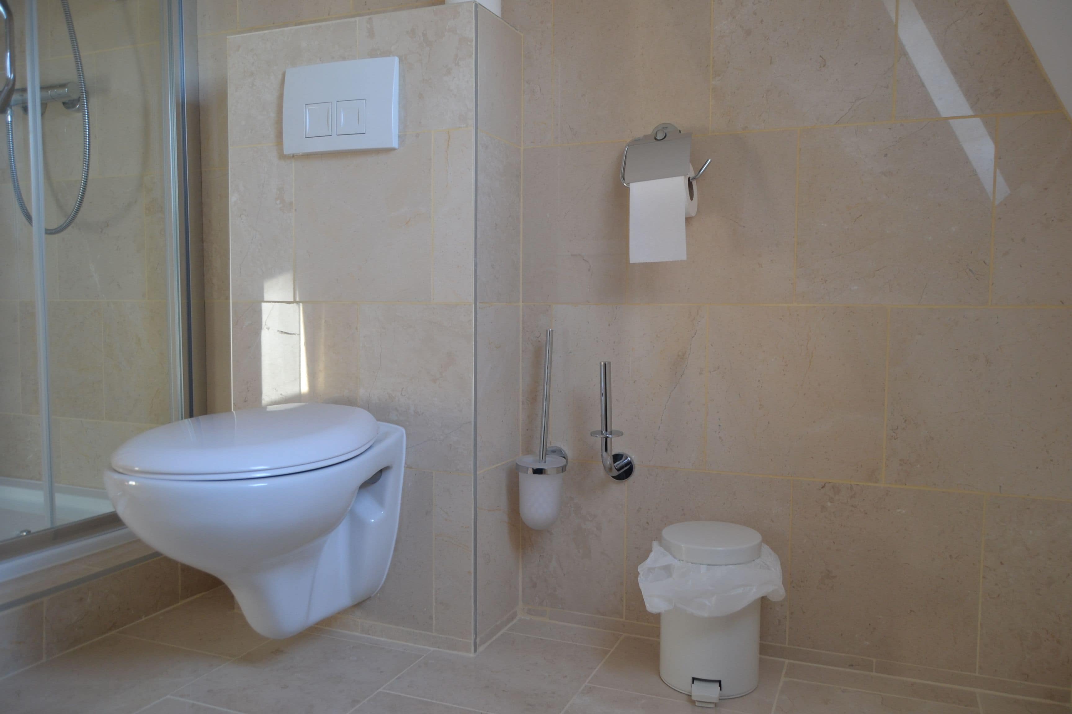 shower, free toiletries, hair dryer, slippers