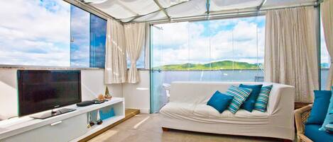 Apartment, 3 Bedrooms | Living area