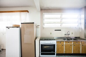 Casa, 6 dormitoris | Cuina privada | Frigorífic, microones i cafetera i tetera