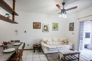 Apartment, 1 Bedroom | Living area