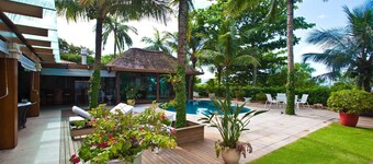 FL004 5 Bedroom Villa By Senstay