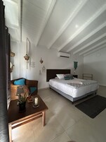 Ropa de cama de alta calidad, cubrecamas y colchones con pillow-top