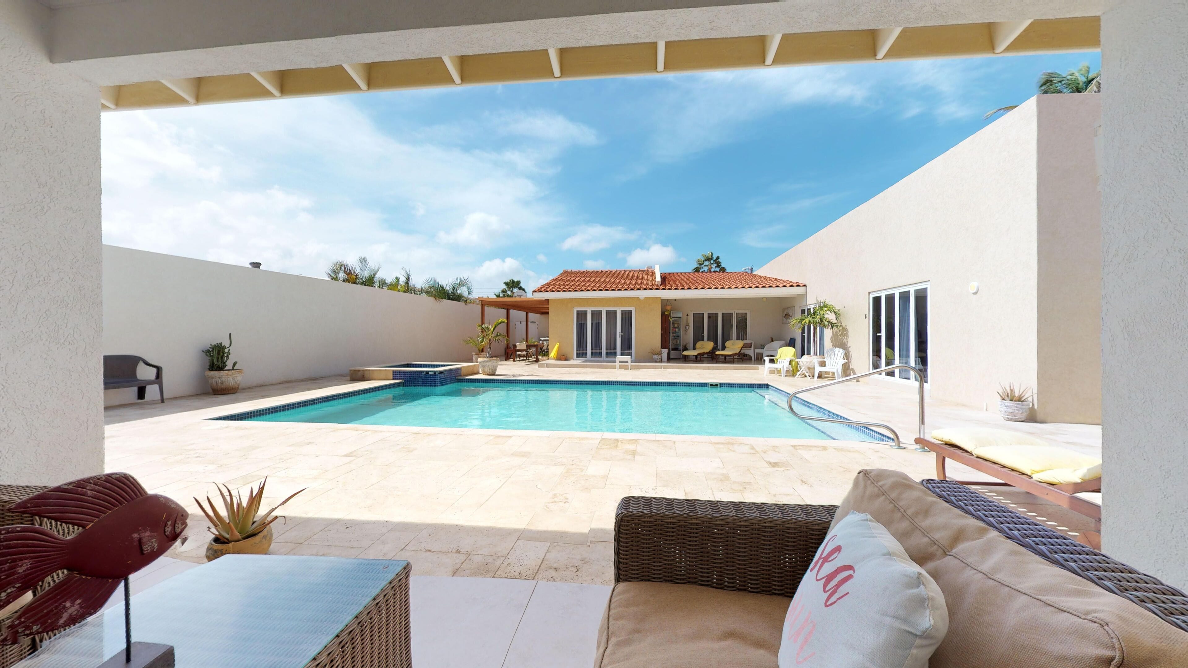 Arubas Bakval Suites