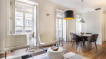 Apartment, 1 Schlafzimmer | Wohnbereich | Flachbildfernseher