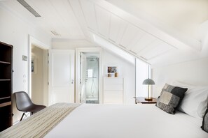 Duplex, 2 Bedrooms | Premium bedding, in-room safe, individually decorated