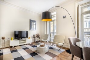 Apartment, 1 Schlafzimmer | Wohnbereich | Flachbildfernseher