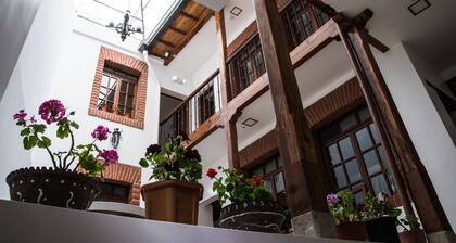 Hotel Casa Ecuatreasures Centro HistĂłrico
