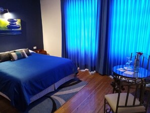 Chambre Supérieure, vue ville (Water)