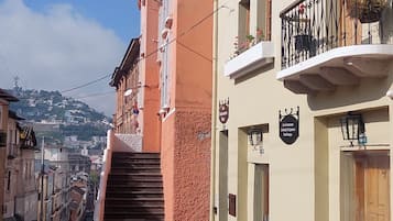 Fachada de la propiedad