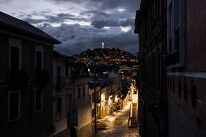 Façade de l’hébergement - soirée/nuit