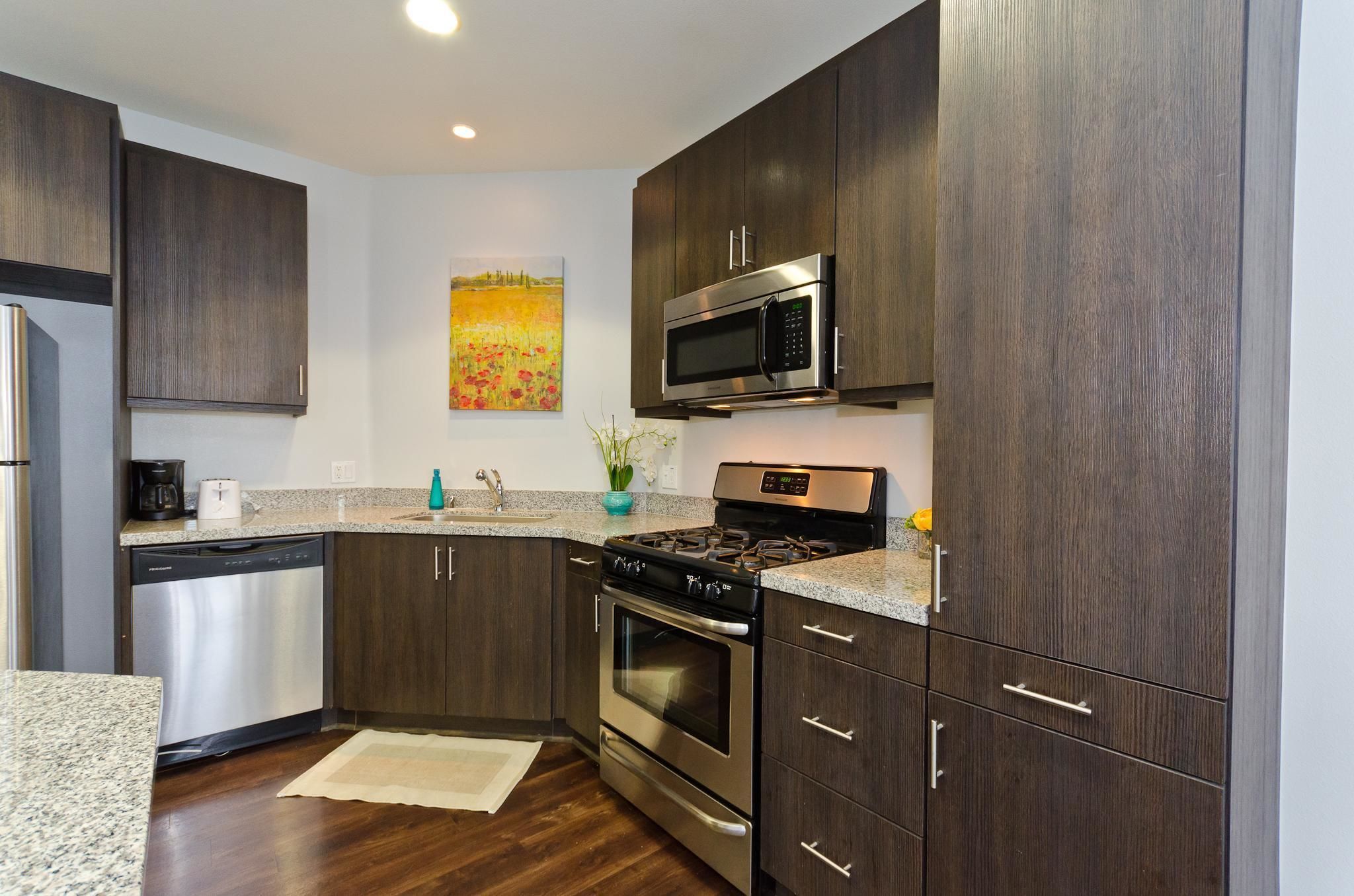 Apartment, 3 Bedrooms | Private kitchen | Fridge, microwave, coffee/tea maker