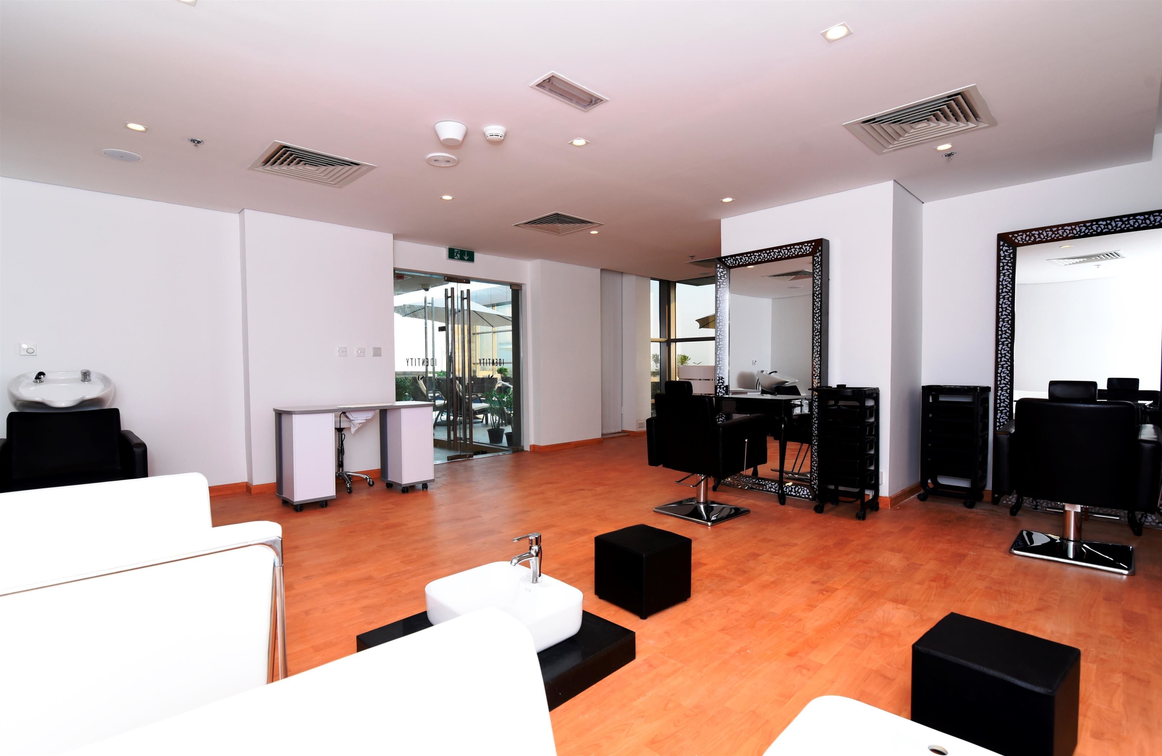 Body treatments, hot stone massages, Swedish massages, Thai massages