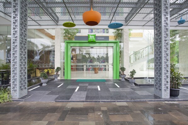 Property entrance - Ibis Styles Cikarang (Cikarang)