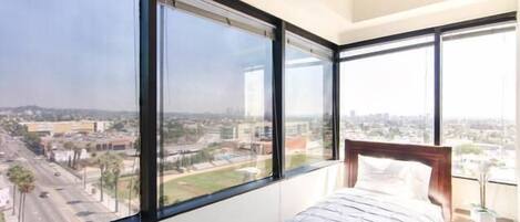 Apartment, Multiple Beds