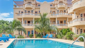 Alberca al aire libre