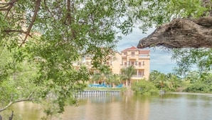 Lake - Ambergris Lake Villas Tarpon Retreat Villa B5 (San Pedro)