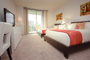 Living area - Sunny Isles Suites (Sunny Isles Beach)