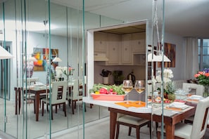 Room service - dining - Sunny Isles Suites (Sunny Isles Beach)