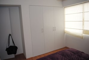 Doppelzimmer, Gemeinschaftsbad | 3 Schlafzimmer, kostenloses WLAN