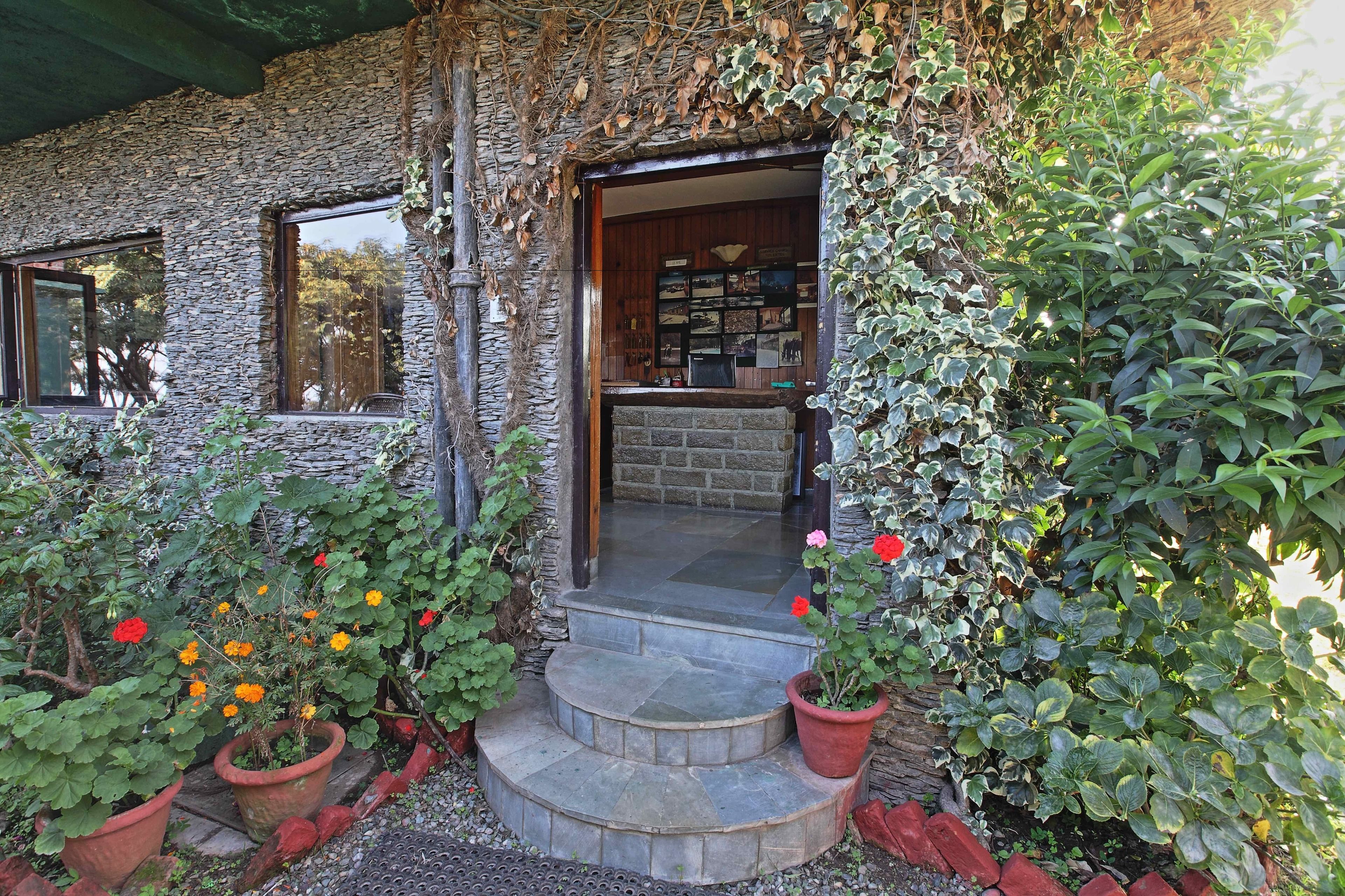 مدخل المنشأة