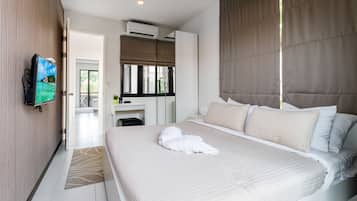3 bedrooms, in-room safe, desk, blackout curtains