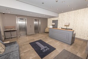 Lobby - Dream Apartments - The Obel Building (Belfast)