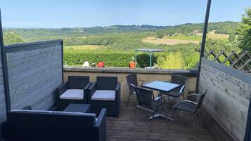 Chambre Triple Confort Terrasse Climatisée