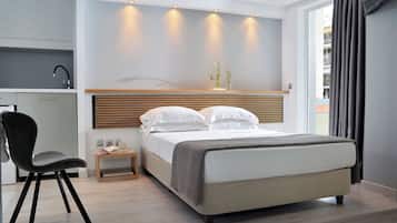 Junior Studio Suite, 1 Queen Bed, Terrace, Mountain View | Egyptian cotton sheets, premium bedding, minibar, desk