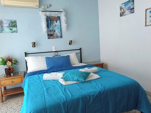Appartement, 1 chambre, vue mer | Coffres-forts dans les chambres, bureau, chambres insonorisées