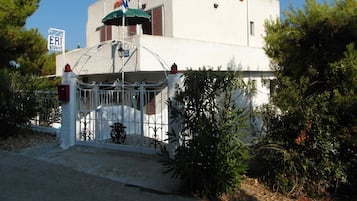 Entrada al alojamiento