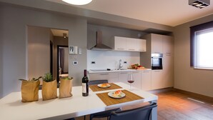 Leilighet – comfort, 2 soverom, balkong | Spiseområde på rommet